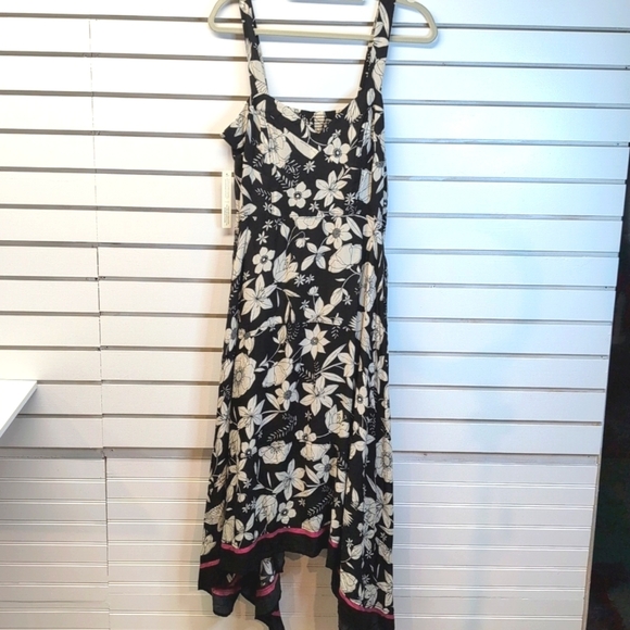 NWT ANTHROPOLOGIE BLACK MAEVE VIVIENNE SMOCKS FLORAL HANDKERCHIEF MAXI DRESS 12 - Picture 7 of 14